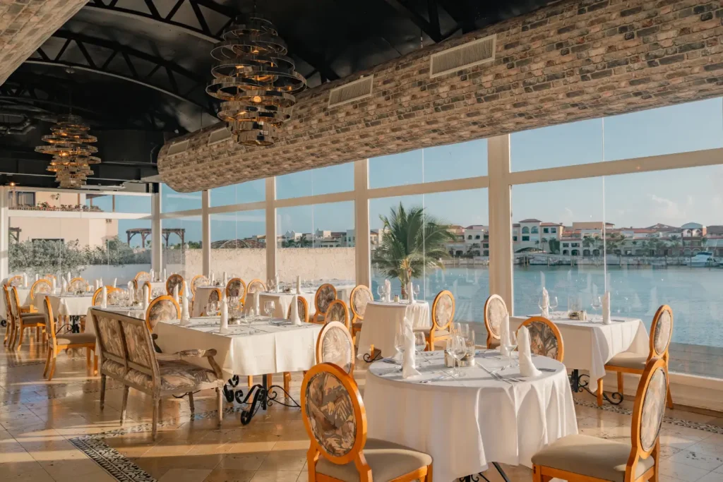 SI Resorts Marina & Villas — Bambino's Italian Restaurant 2